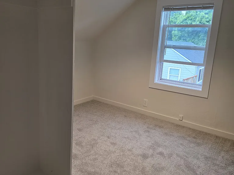 2326 SE 152nd Ave — Photo 11