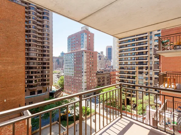 330 E 39th St, New York, NY