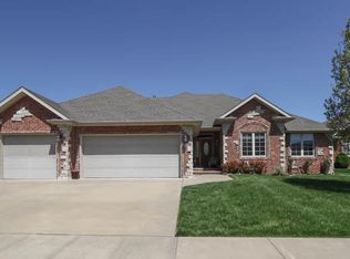 3193 W Knob Hill St, Springfield, MO 65810