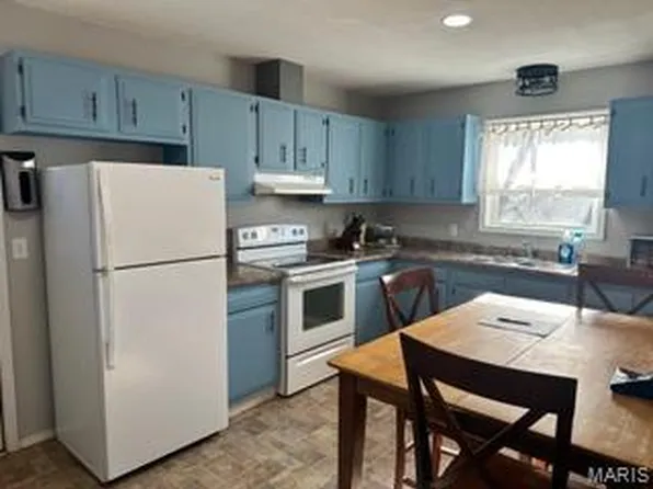 15465 Mustang Rd, Dexter, MO 63841