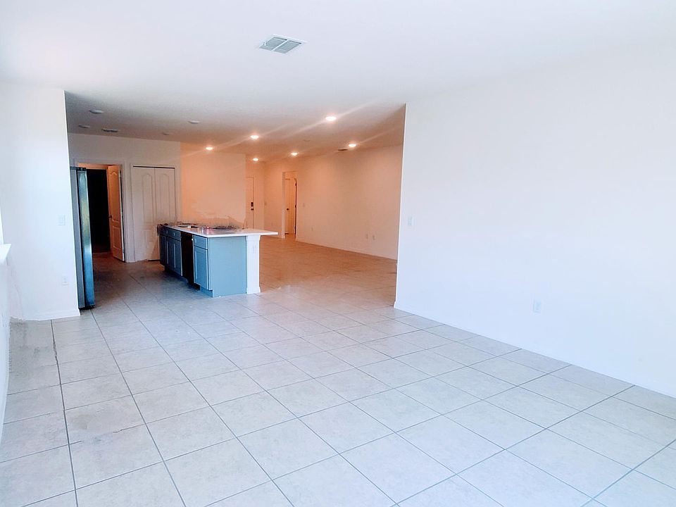 2nd image of 4973 Jackson St