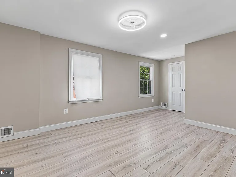 4305 Birchlake Ct — Photo 22
