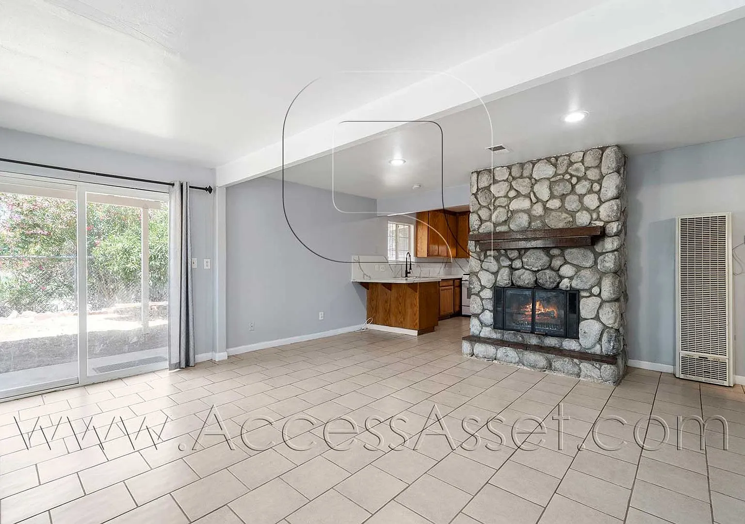 Lovely 3 Bed/3 Bath Home In Quail Valley! — Photo 1