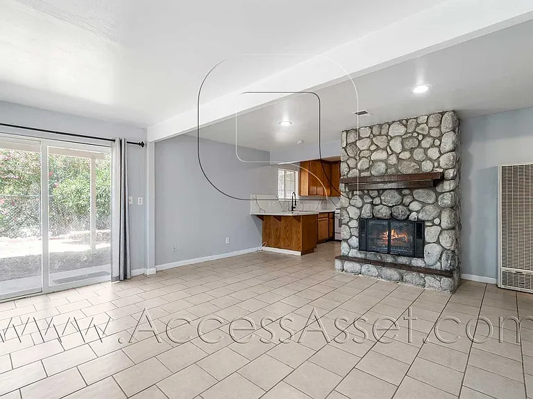 23865 Goetz Dr — Photo 1