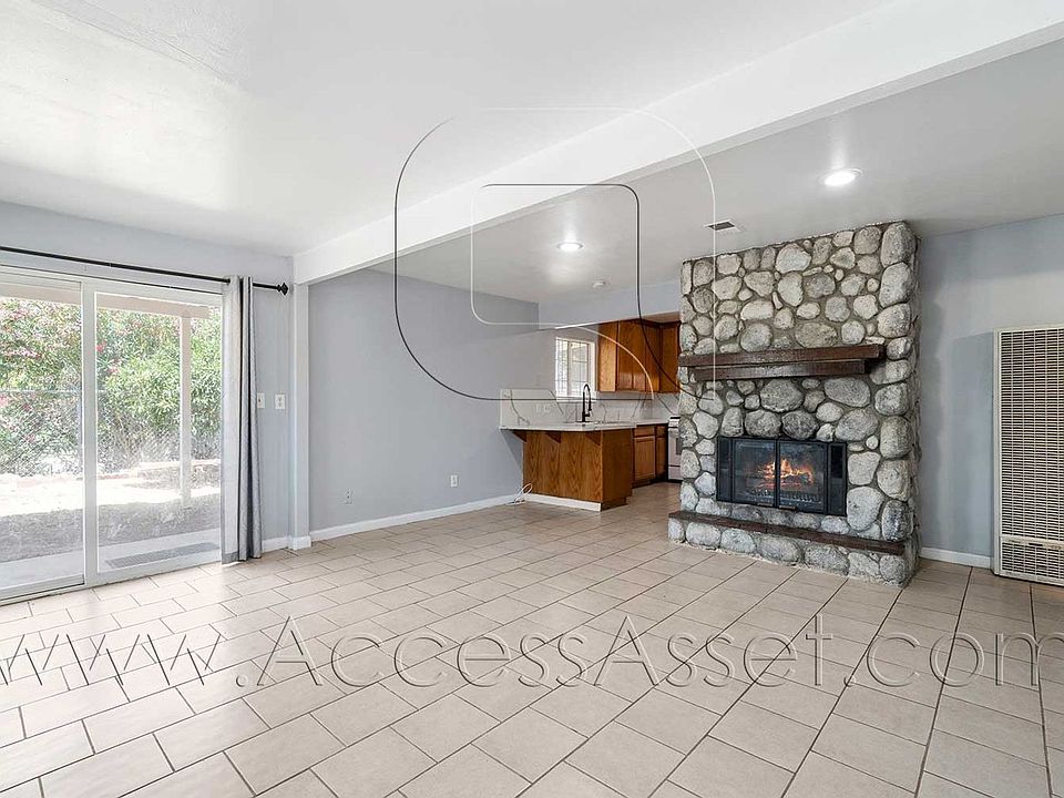 1st image of 23865 Goetz Dr