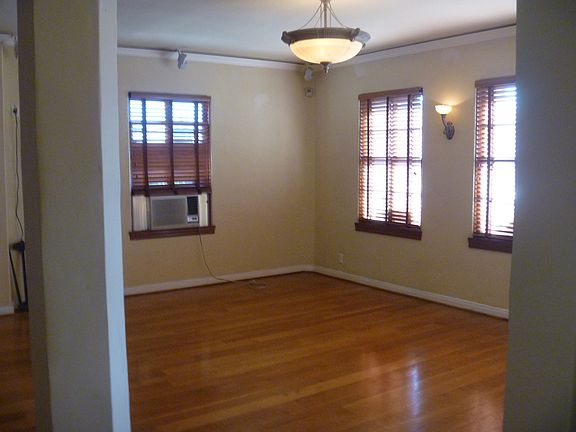 2nd image of 229 W 6th St APT 401