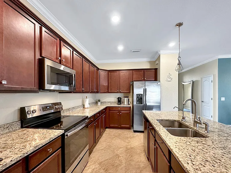 12948 Broomfield Ln — Photo 21