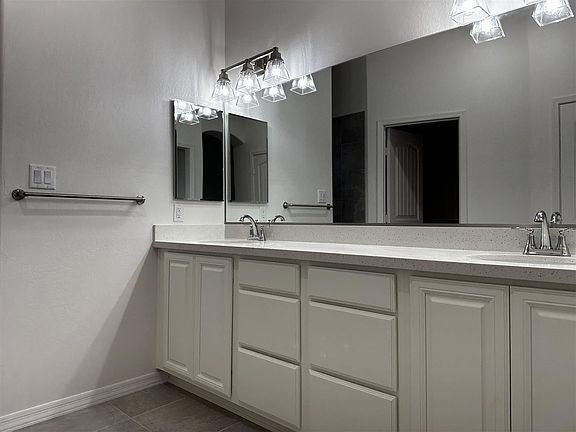 4th image of 3474 W 38th Pl
