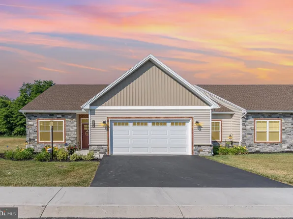 123 Cardinal Dr, Shippensburg, PA 17257