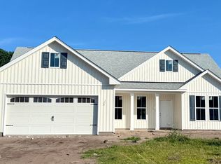 100 Norine Dr, Holly Ridge, NC 28445