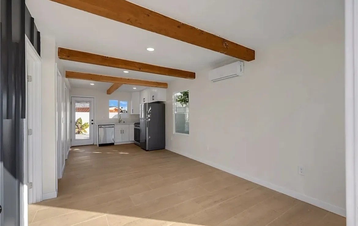 2 bed, $2,950 — Photo 2