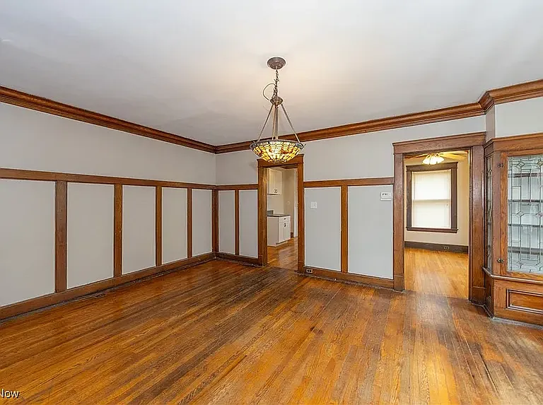 2572 Mayfield Rd — Photo 8