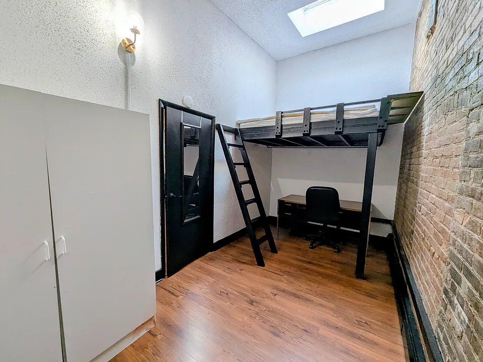 136 Court St #3