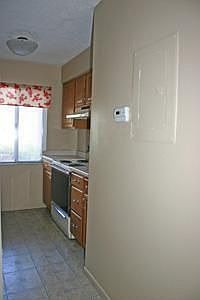 5th image of 7602 Abbey Ln #215