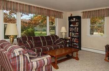 2nd image of 33335 N Valley View Dr