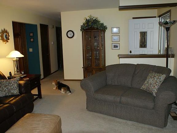 5th image of 752 Sussex Dr