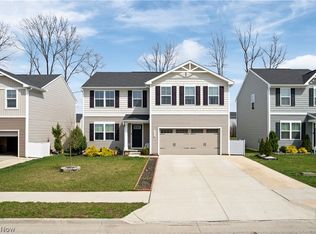 3264 Sunny Brook Dr, Akron, OH