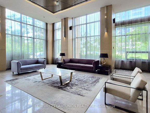 2nd image of 18 Uptown Dr #808