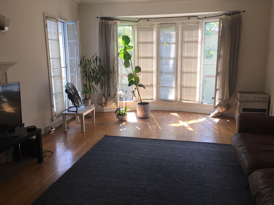 2nd image of 607 S Detroit St #609.5
