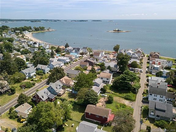 4th image of 6 Cocheco Ave