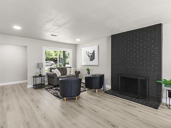 4th image of 2145 Kincaid Way