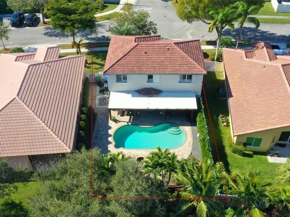 1943 NW 170 Avenue, Pembroke Pines, FL 33028