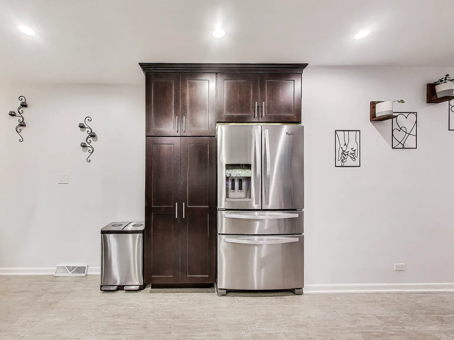 3 bed, $4,000 — Photo 4