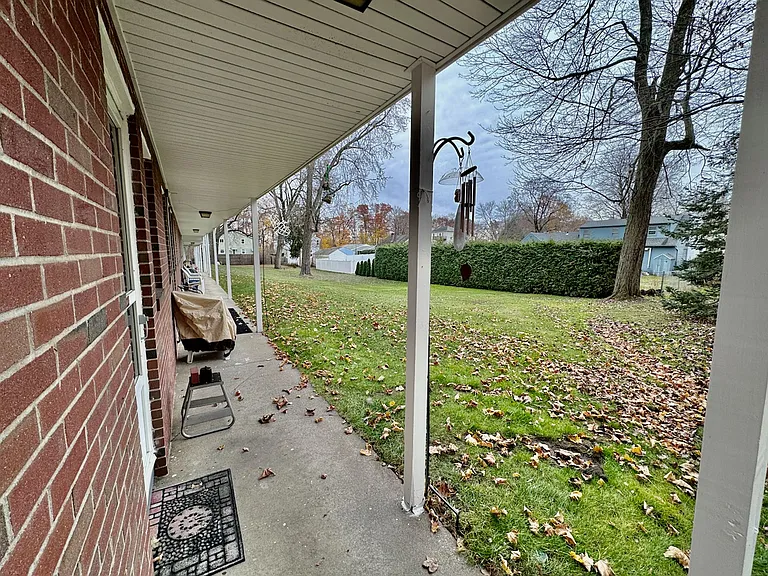 21 Dwight St — Photo 11