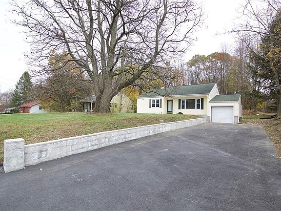 4th image of 226 Vineyard Ave