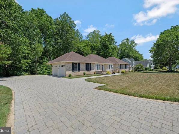 1010 Wales Dr, La Plata, MD 20646