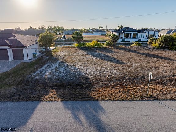 3rd image of 1418 NW 33rd Pl