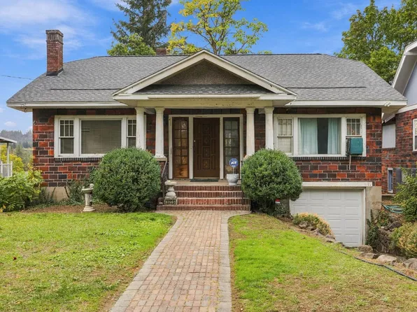 3225 N Wellington Pl, Spokane, WA 99205