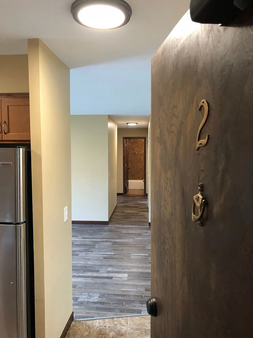 Prime location + heat and water — Photo 1