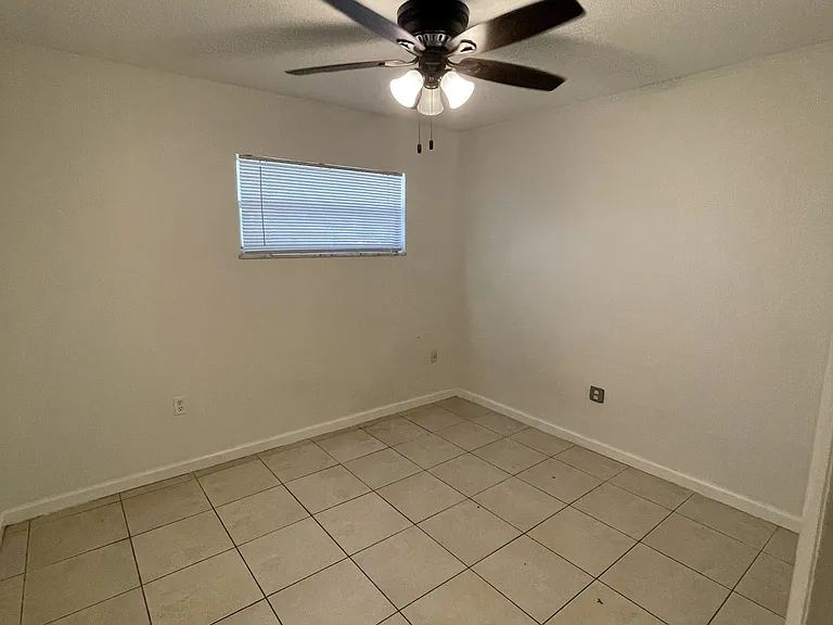 337 E Palmetto Ave — Photo 5