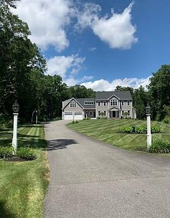 3rd image of 1 Heather Hills Ln