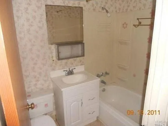 2779 Webb St — Photo 5