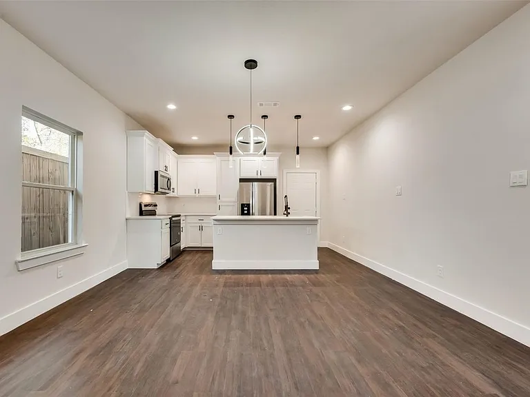 4024 Colonial Ave — Photo 3