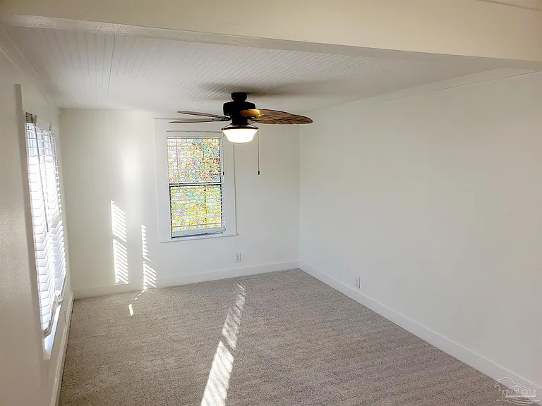 1215 N C St — Photo 19