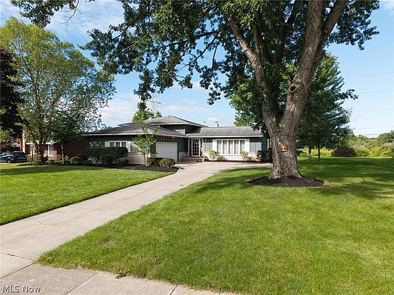 3rd image of 5058 Millwood Dr