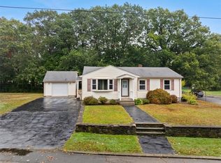 58 Griffith Dr, Riverside, RI 02915