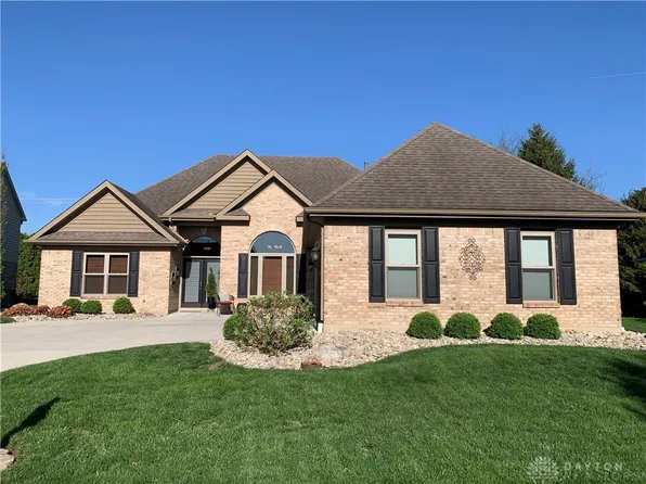 820 Westlake Dr, Troy, OH 45373