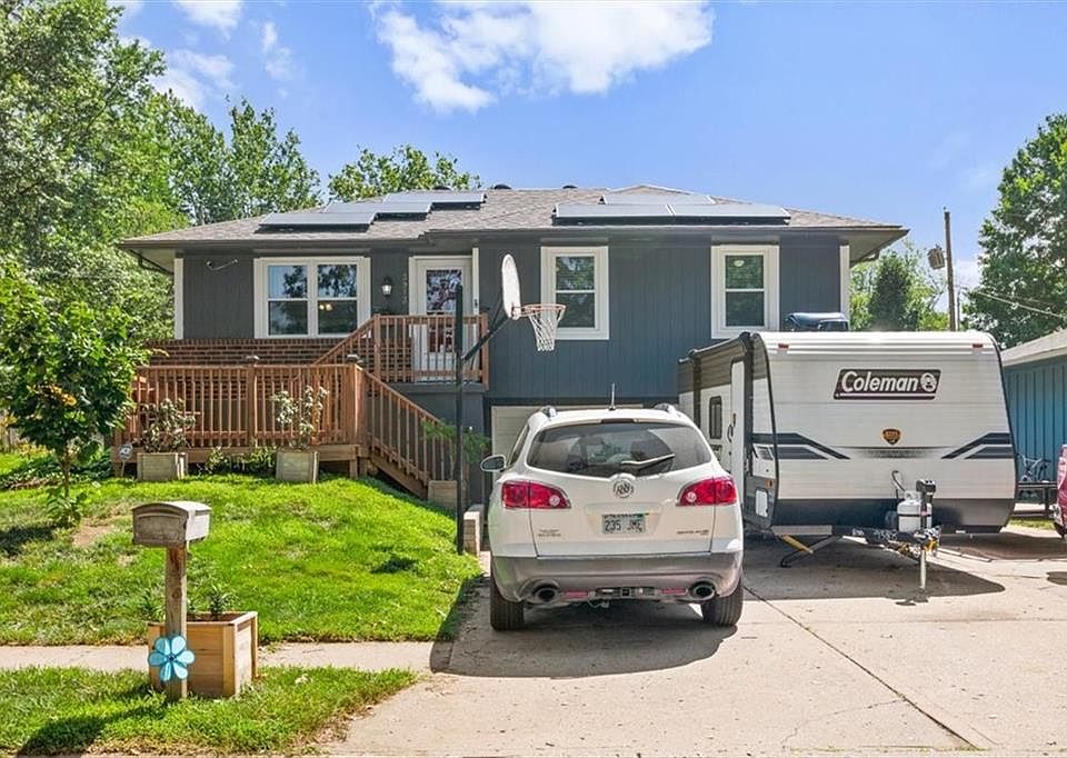 1st image of 3913 S Marshall Dr