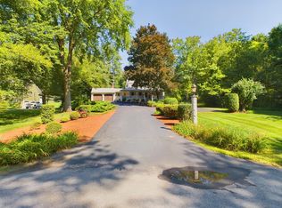 27 Rock Pond Rd, Windham, NH 03087