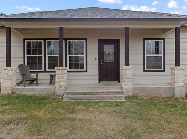 207 Cardinal Loop, Paige, TX 78659