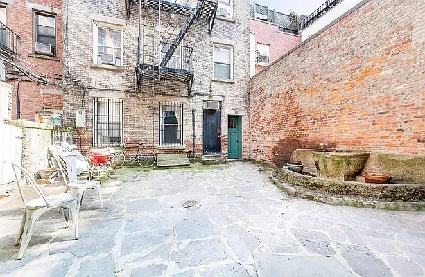 Rented by The Agency | media 9