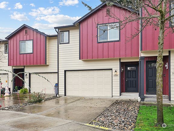2nd image of 10805 NE 8th Circle
