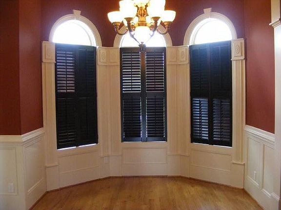 3rd image of 3001 Heights Ave