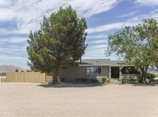 2075 65th St W, Rosamond, CA 93560