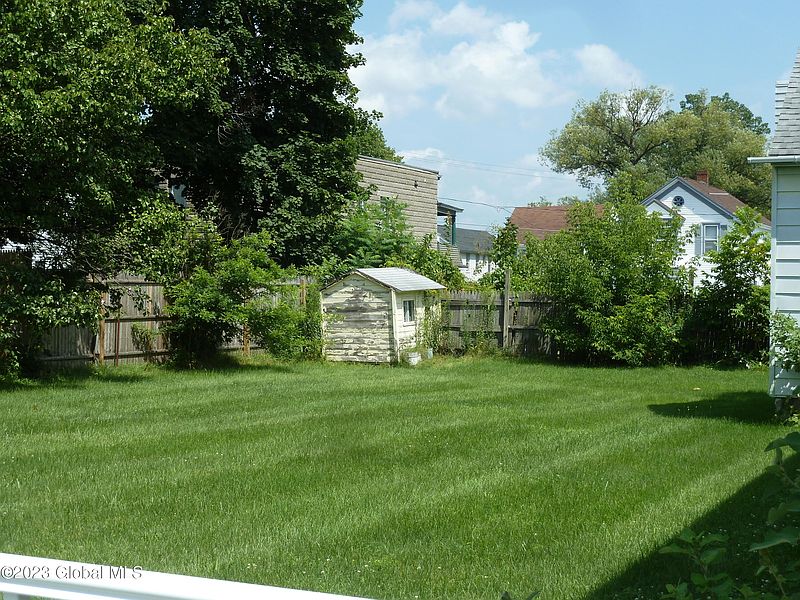 3rd image of 152 Masten Avenue