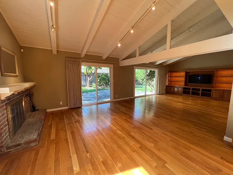 1305 Avalon Dr — Photo 11